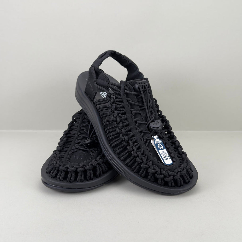 KEEN UNEEK Outdoor Sandal – Lightweight & Breathable