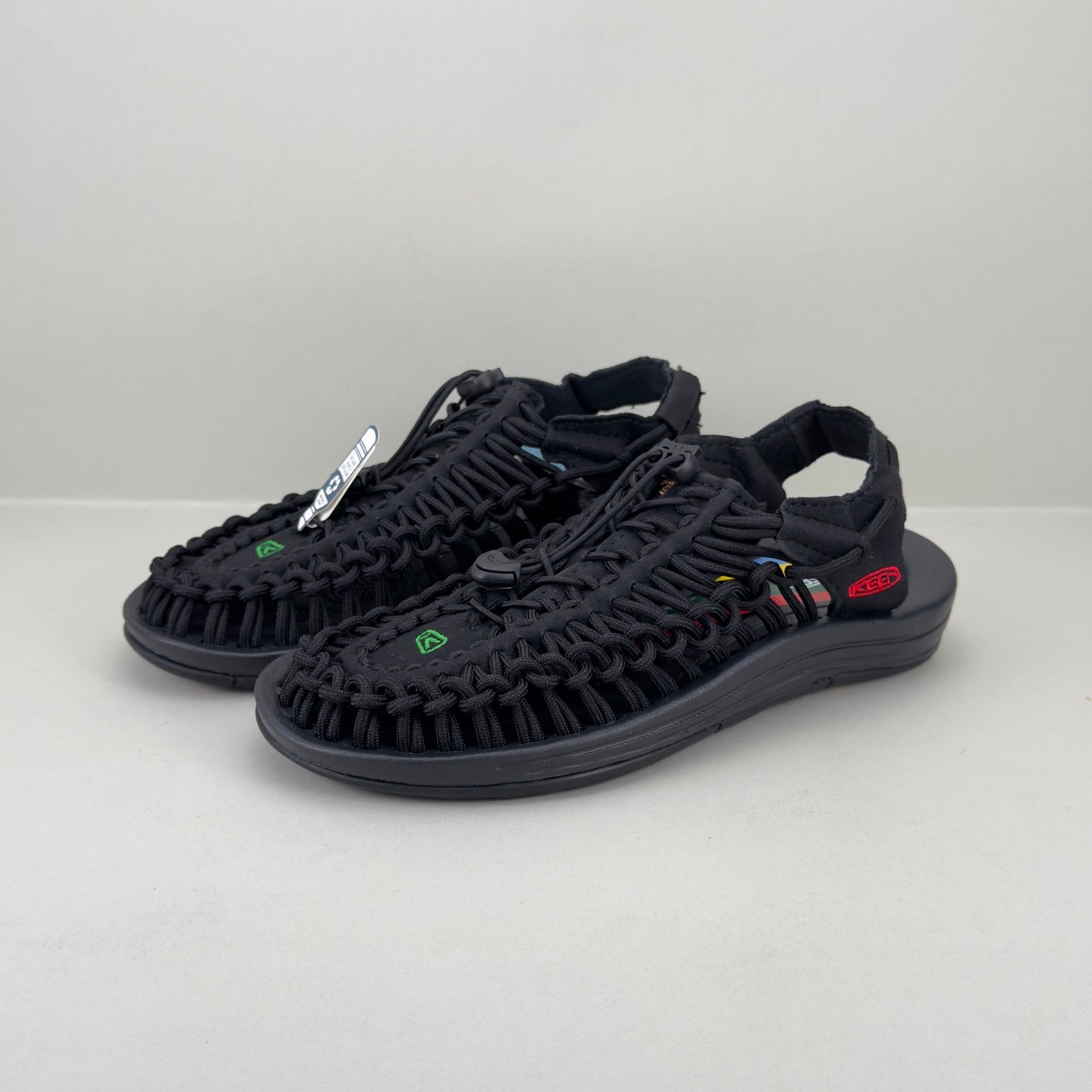 KEEN UNEEK Outdoor Sandal – Lightweight & Breathable