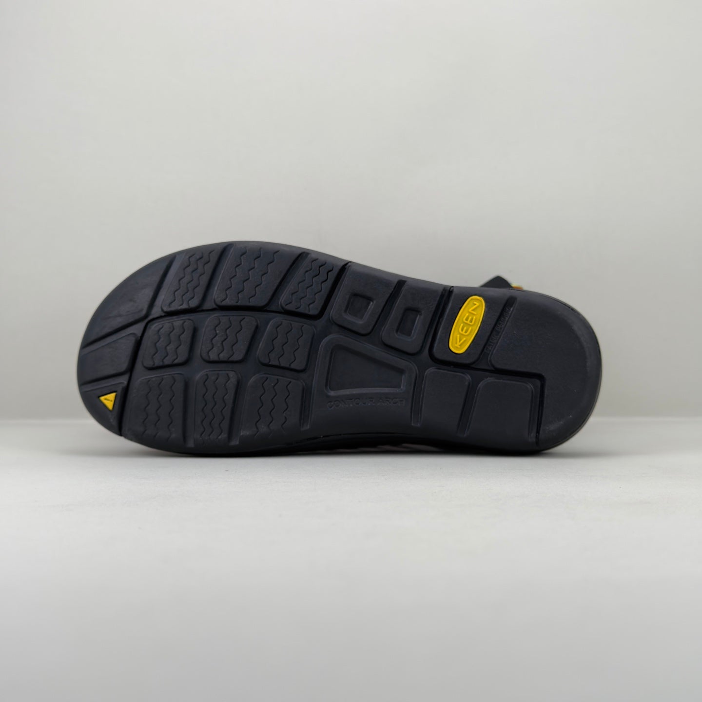KEEN UNEEK Outdoor Sandal – Lightweight & Breathable